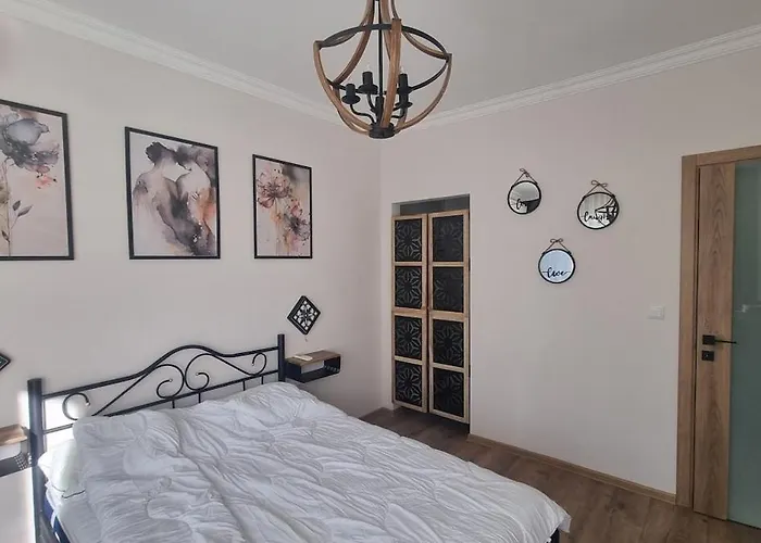 студио за двама с паркинг-център,морска градина,плаж