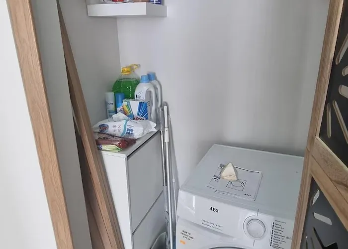 студио за двама с паркинг-център,морска градина,плаж Várna