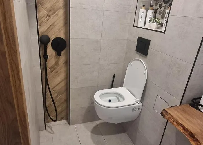 Apartman студио за двама с паркинг-център,морска градина,плаж