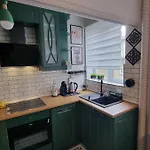 студио за двама с паркинг-център,морска градина,плаж Apartment