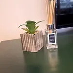 Apartment студио за двама с паркинг-център,морска градина,плаж *