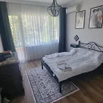 студио за двама с паркинг-център,морска градина,плаж Apartment
