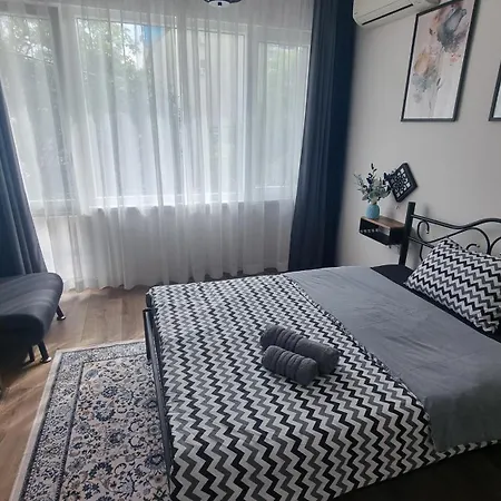 студио за двама с паркинг-център,морска градина,плаж Апартамент *