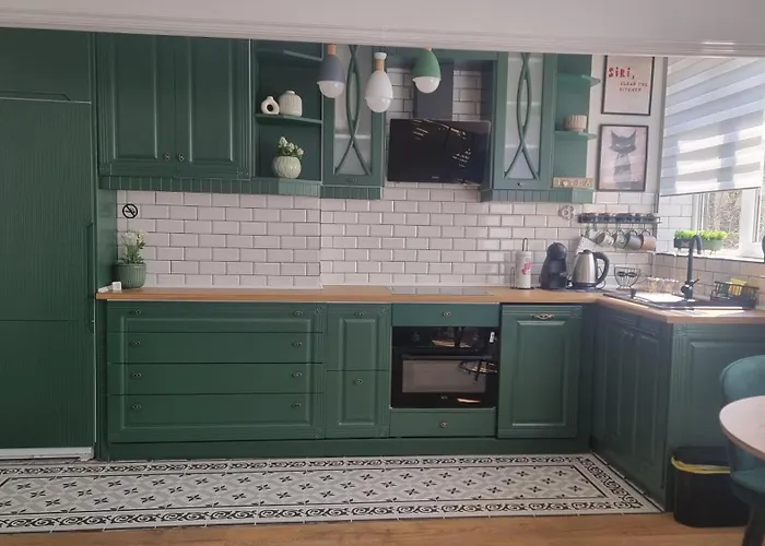 студио за двама с паркинг-център,морска градина,плаж