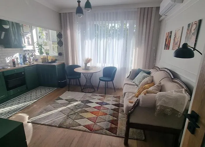 студио за двама с паркинг-център,морска градина,плаж Варна